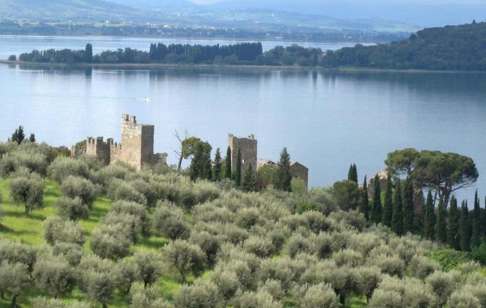 Il Borgo Antico Villa Monte del Lago Ngoại thất bức ảnh
